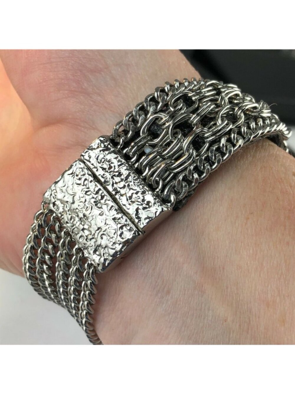 Vera Wang Dark Silver Tone Magnetic Chain Bracelet - Picture 5 of 6